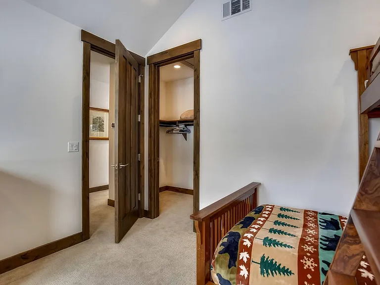 10137 Corrie Ct — Photo 29