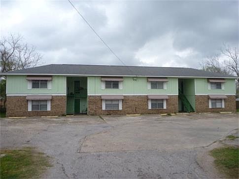 1st image of 405 Oak St