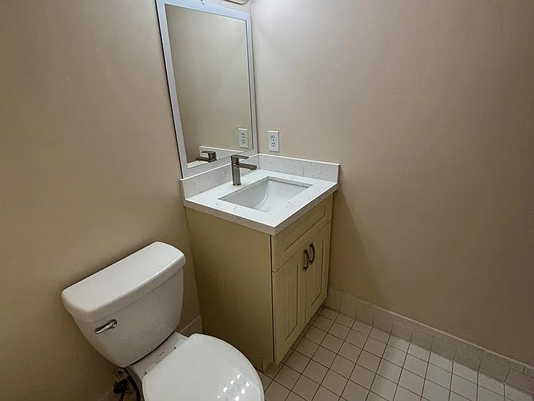 9833 Westview Dr #822 — Photo 5