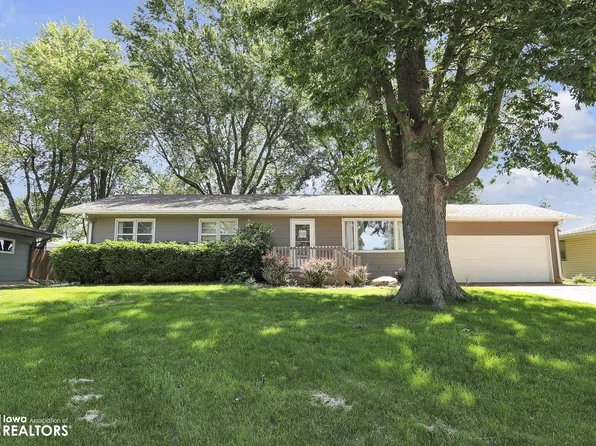 712 S Main St, New Sharon, IA 50207