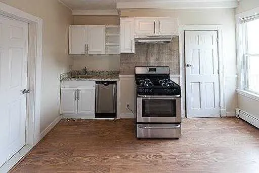 3 bed, $2,600 — Photo 3
