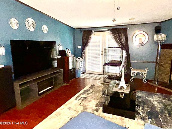 5th image of 22041 Airbase Road