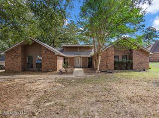 4800 Brookwood Pl, Jackson, MS 39272