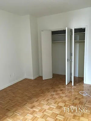 Rented by NY Living Solutions | media 22