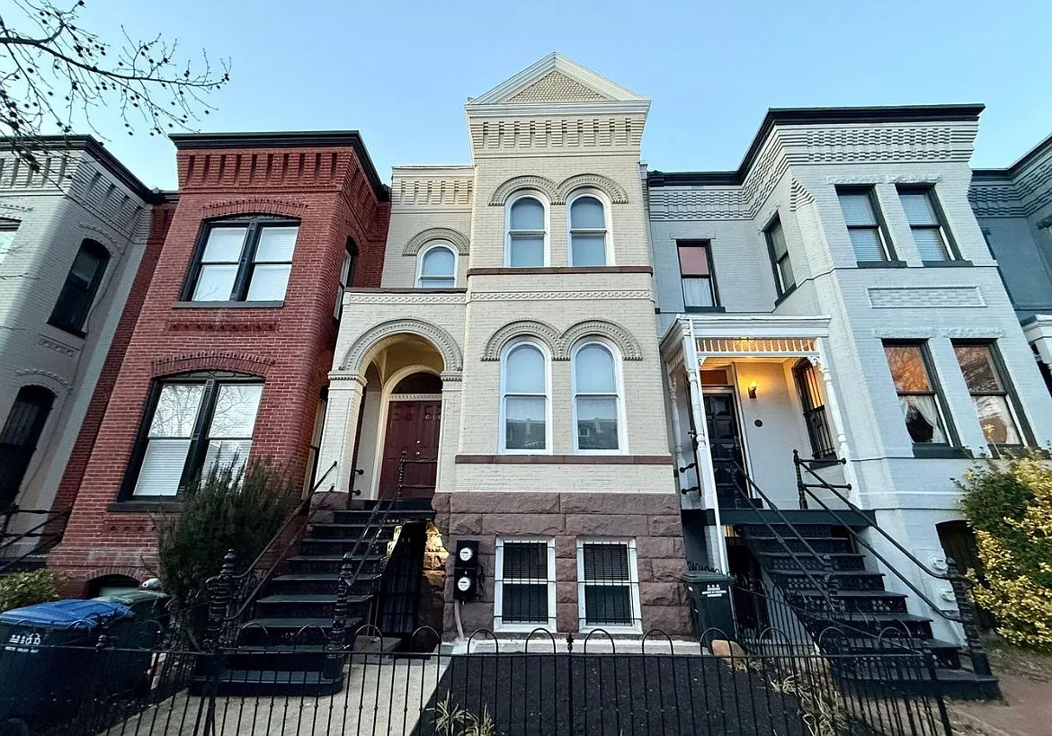 616 E St NW — Photo 1