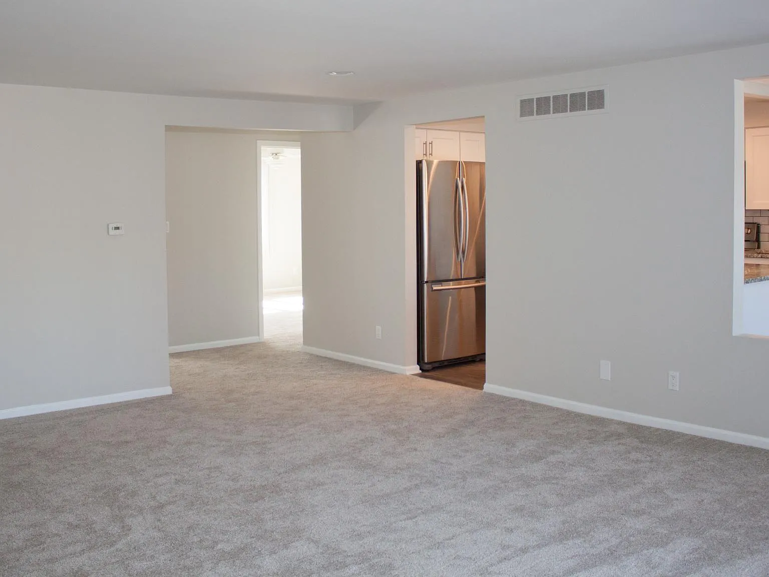 2050 Delaware Ave — Photo 3