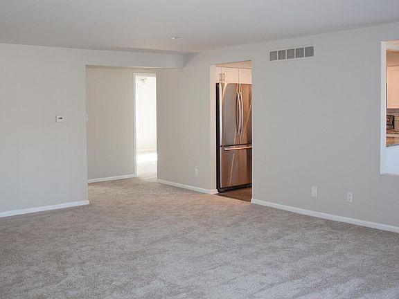 3rd image of 2050 Delaware Ave APT E
