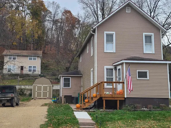 619 Main St, Mc Gregor, IA 52157