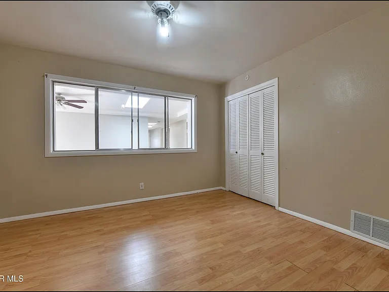 4700 Louisiana St — Photo 27