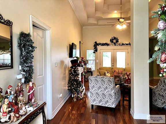 2nd image of 1613 Christian Cir