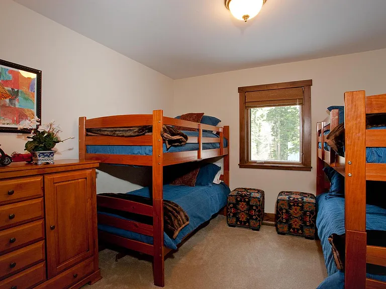 360 E Agatam Ave — Photo 19
