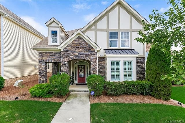 1st image of 9632 Skybluff Cres