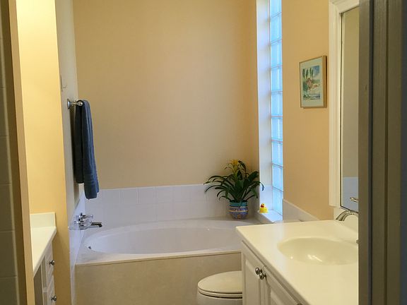 2nd image of 5275 Eleuthra Cir
