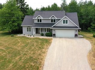 2177 S Stevenson Pier Rd, Brussels, WI 54204