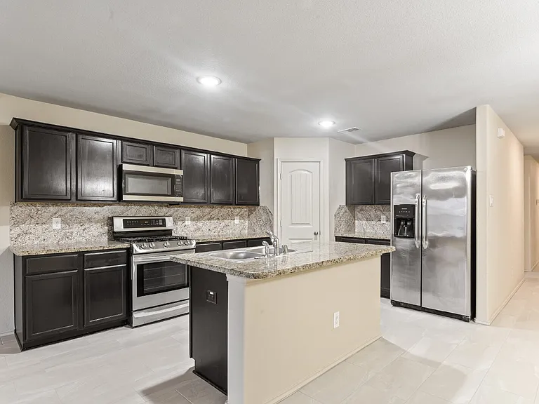 2414 Fall Aster Dr — Photo 5