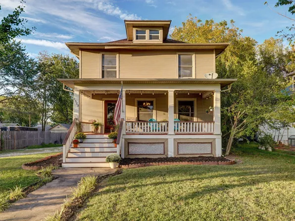 1523 E Monroe Street, Springfield, MO 65802