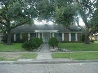 7714 Clarewood Dr, Houston, TX 77036