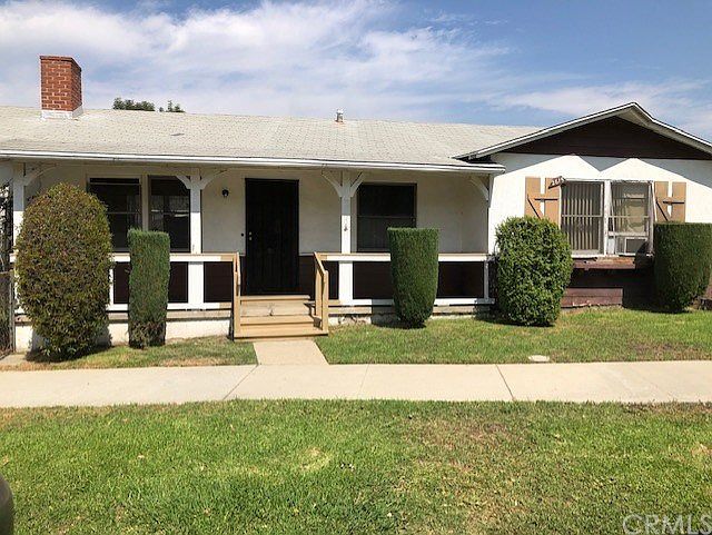 1st image of 2615 La Crescenta Ave