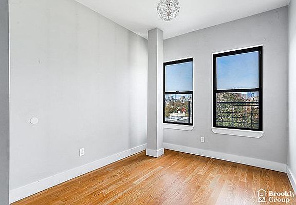 4th image of 650 Marcy Ave APT 8