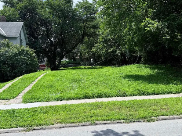 3837 Decatur St, Omaha, NE 68111