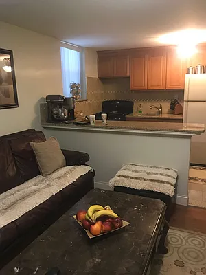 Rented by Johanna Vasiliadis, LREB | media 7