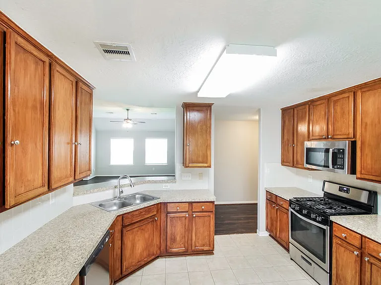 3705 Burwood Ct — Photo 6