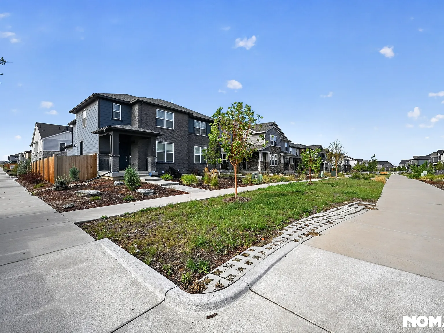 3 bed, 2870 sqft, $2,930 — Photo 2