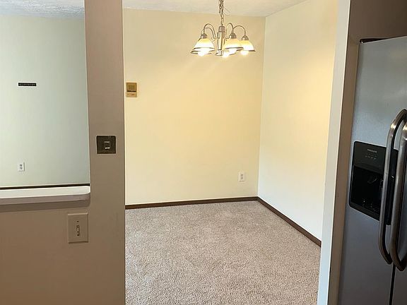 5th image of 7238 Creekview Dr APT 8