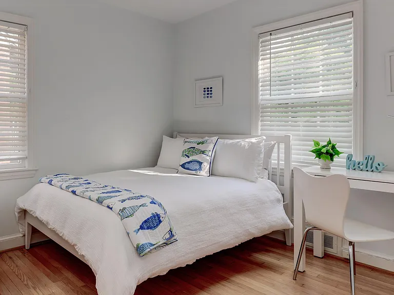 1723 Oakcrest Dr — Photo 15