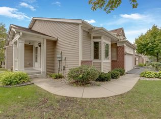 1553 Summit Shores Vis, Burnsville, MN 55306