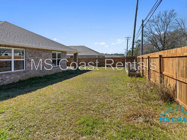 15236 Cypress Way — Photo 26