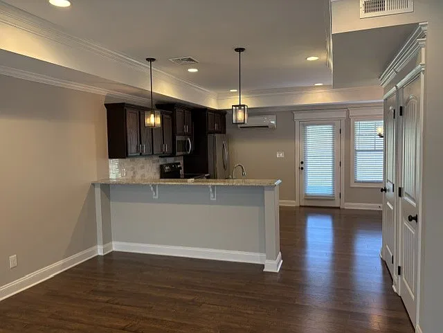 3 bed, 2.5 bath, 1492 sqft, $1,700 — Photo 2