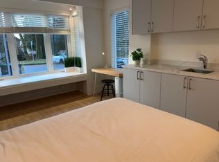 676 W 29th St, North Vancouver, BC V7N2K2