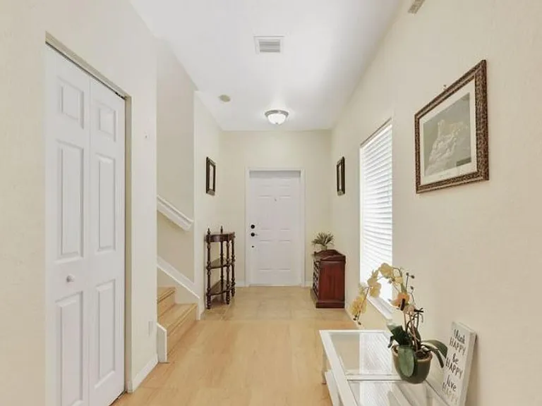 9322 Treasure Coast St — Photo 2
