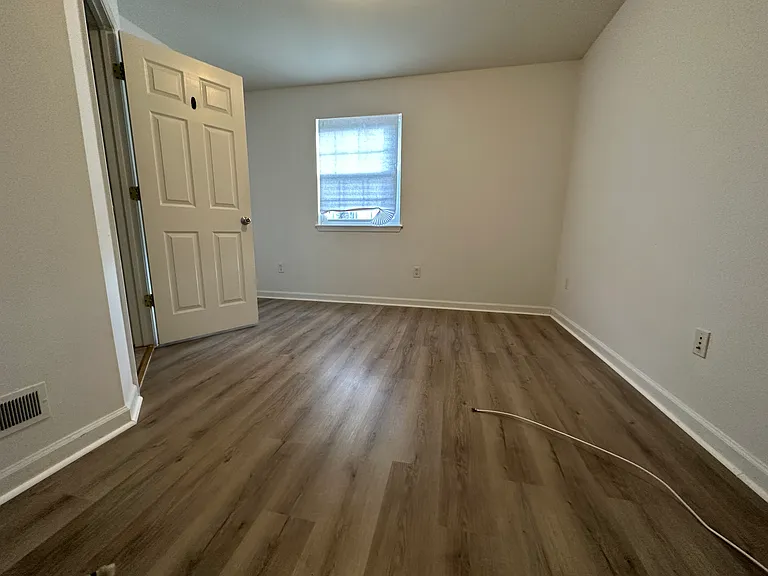 1734 Monument St #B — Photo 10