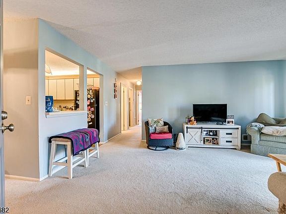 2nd image of 44 Fisher Dr #2717