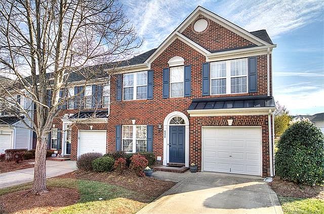 1st image of 4224 Piccadilly Ln