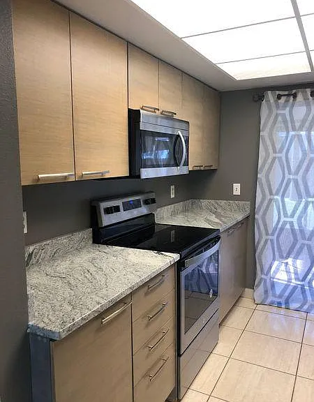 43 W Las Palmas Way — Photo 3
