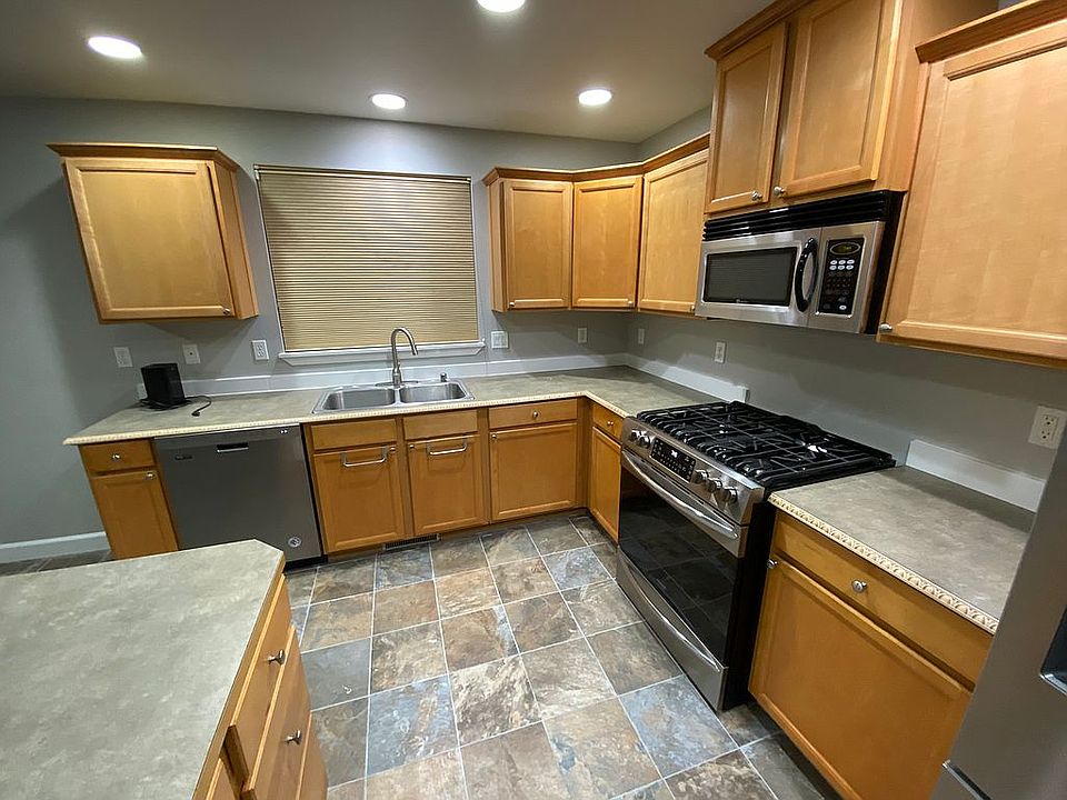 1st image of 3694 SE Lovell St