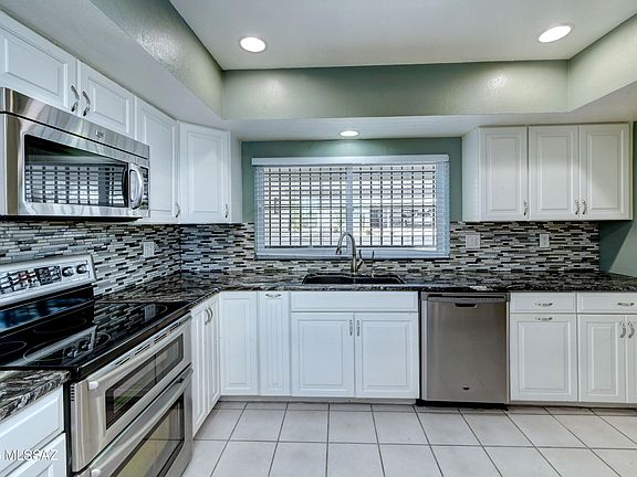 2nd image of 5044 N Crestridge Dr