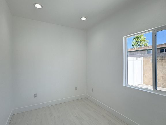 5th image of 9078 Ingram Ave