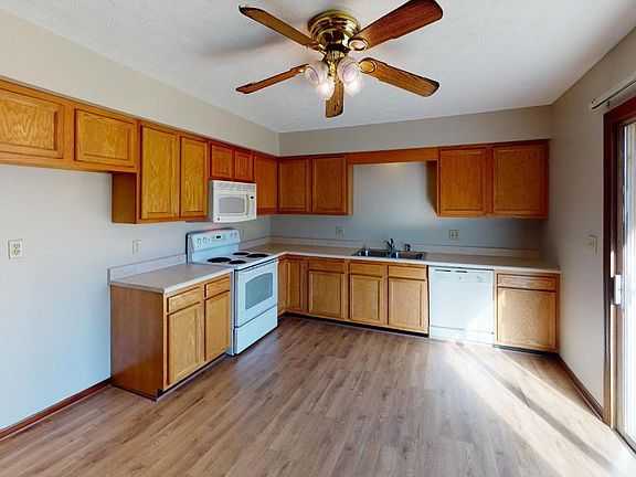 5th image of 92 Garden Ln