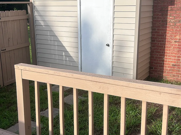 118 Lauren Cir #118 — Photo 32