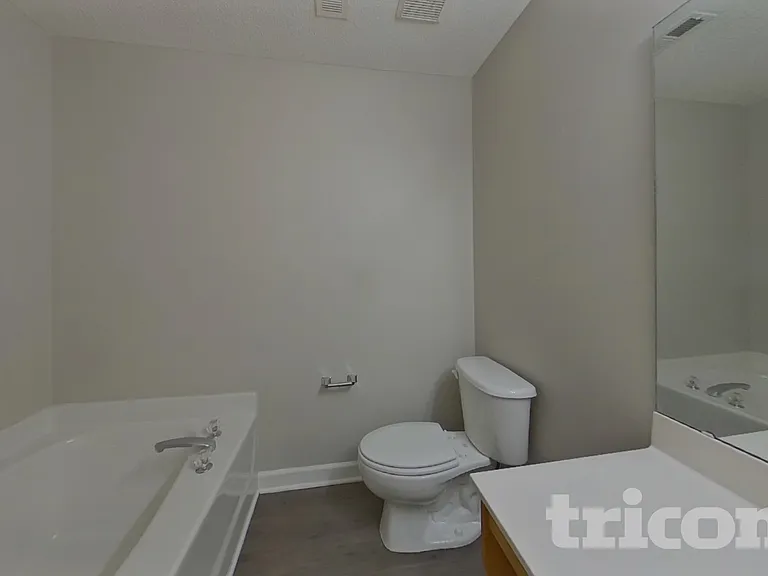 1008 Crowders Woods Dr — Photo 11