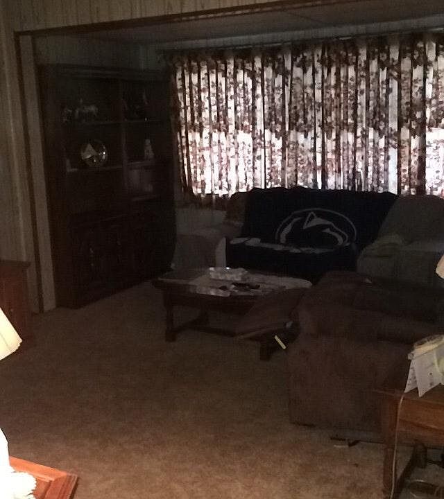 2nd image of 64 Diamond St