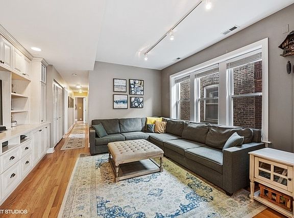 2nd image of 4247 N Ashland Ave APT 3
