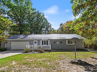 3230 E Mannsiding Rd, Harrison, MI 48625