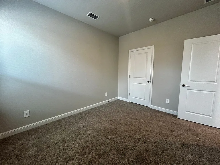 16028 Bronte Ln — Photo 22