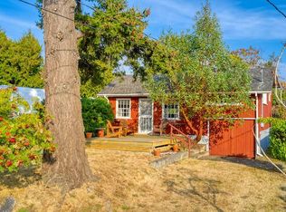 658 Bells Grv, Point Roberts, WA 98281