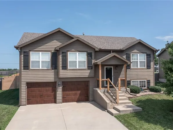 16210 Margie Ln, Basehor, KS 66007